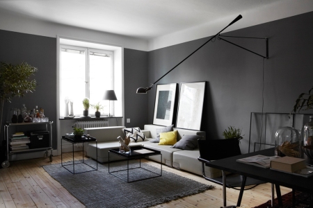 Black and absolutely gorgeous - via Coco Lapine
