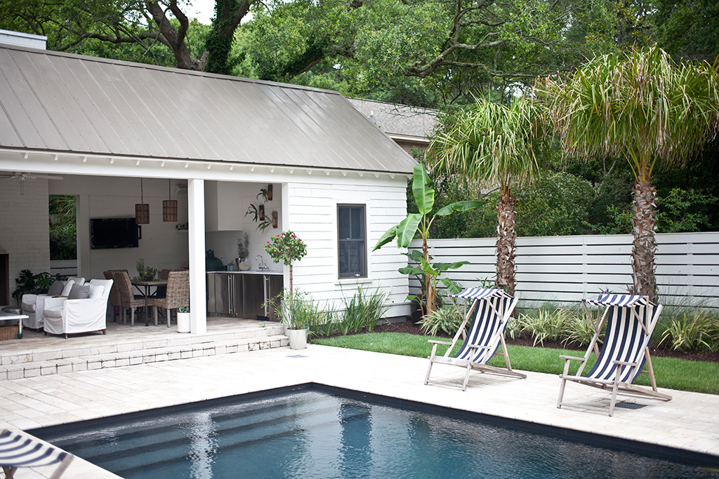 By the pool, renovated bungalow - via Coco Lapine